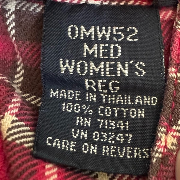 L.L.Bean Red Plaid Flannel Button Down Long Sleeve Shirt Size Medium - Picture 8 of 10